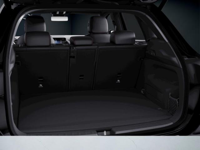 Mercedes Benz Eqa image 6