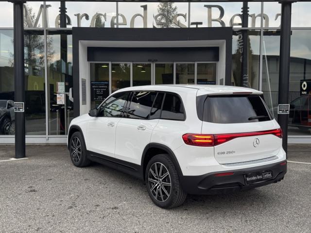 Mercedes Benz Eqb image 1
