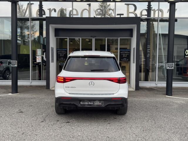 Mercedes Benz Eqb image 5