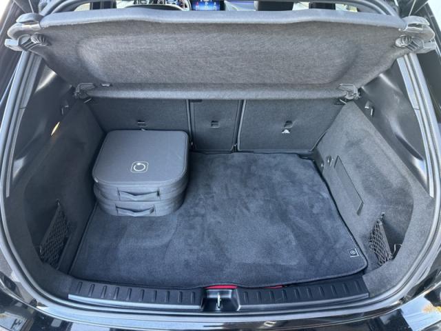 Mercedes Benz Gla image 2