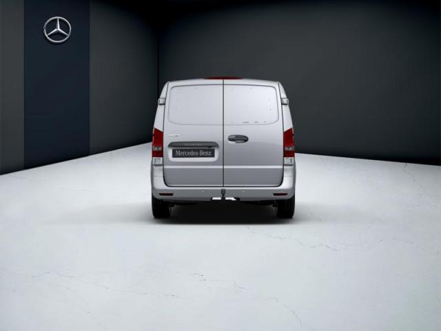 Mercedes Benz Vito image 4
