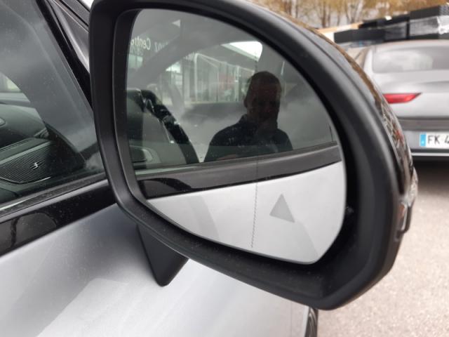 Mercedes Benz Glc image 6