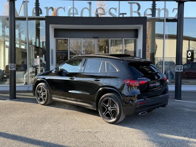 Mercedes Benz Gla image 2