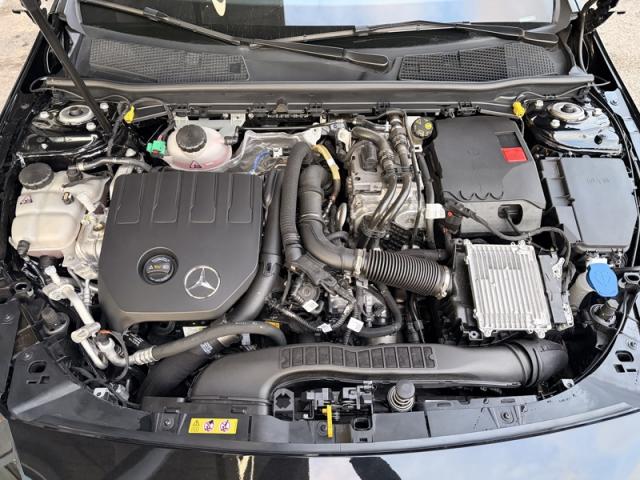 Mercedes Benz Cla image 1