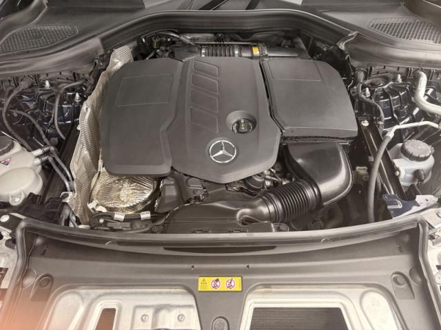 Mercedes Benz Glc image 2