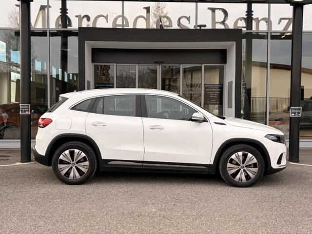 Mercedes Benz Eqa image 7