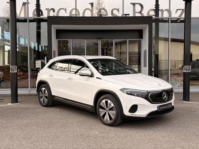 Mercedes Benz Eqa image 9