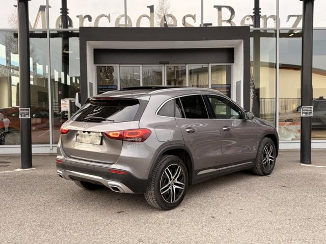 Mercedes Benz Gla image 8