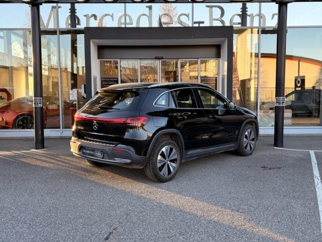 Mercedes Benz Eqa image 7