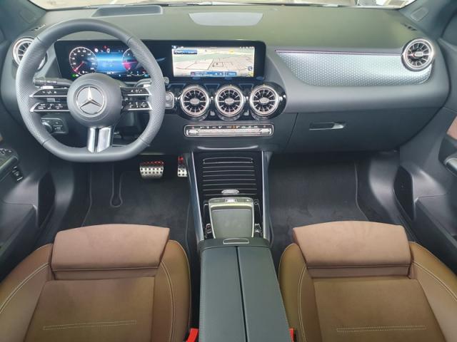 Mercedes Benz Gla image 1