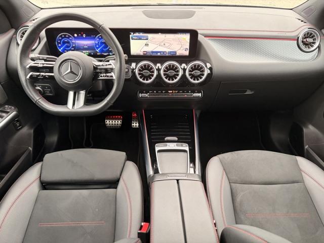 Mercedes Benz Eqa image 8