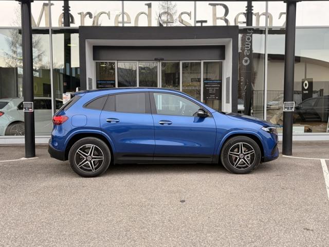 Mercedes Benz Eqa image 2