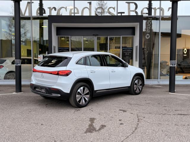 Mercedes Benz Eqa image 6