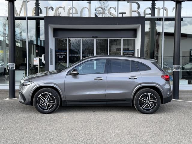 Mercedes Benz Eqa image 7