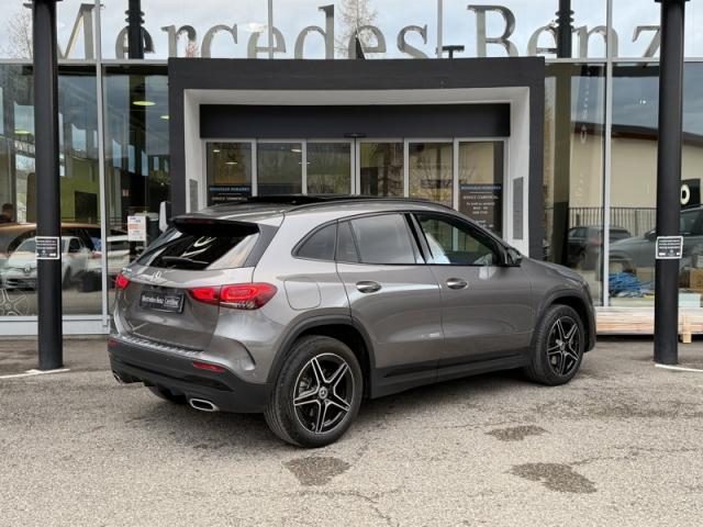 Mercedes Benz Gla image 8