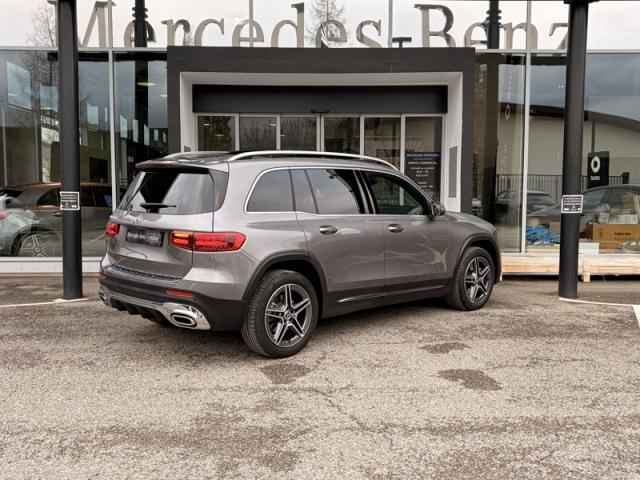 Mercedes Benz Glb image 9