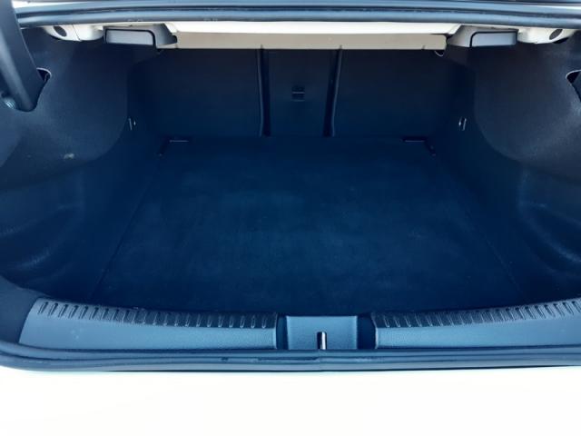 Mercedes Benz Cla image 9