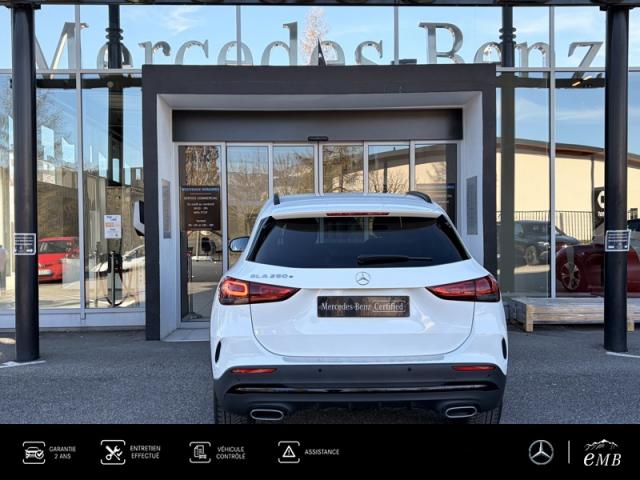 Mercedes Benz Gla image 8