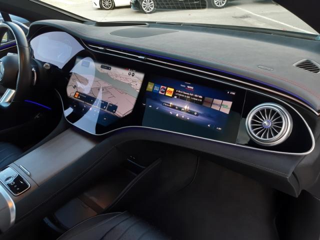 Mercedes Benz Eqs image 9