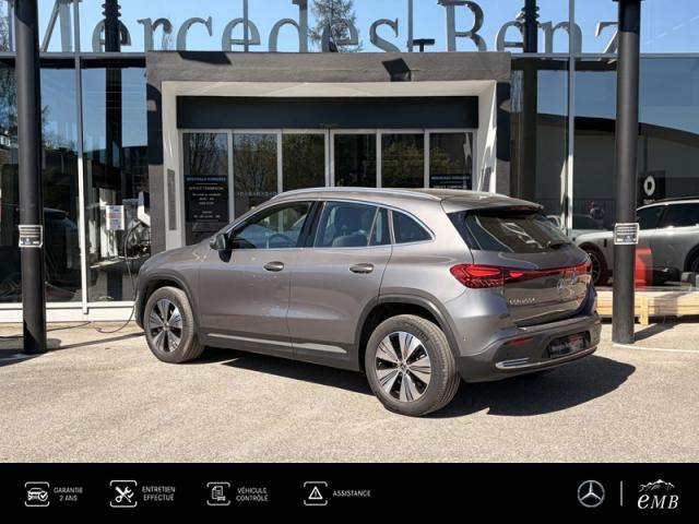 Mercedes Benz Eqa image 9