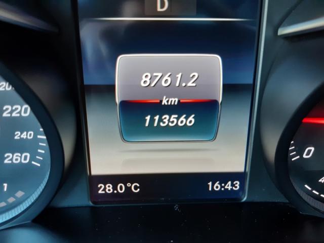 Mercedes Benz Glc image 9