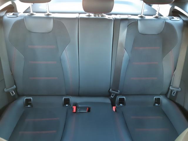 Mercedes Benz Gla image 1