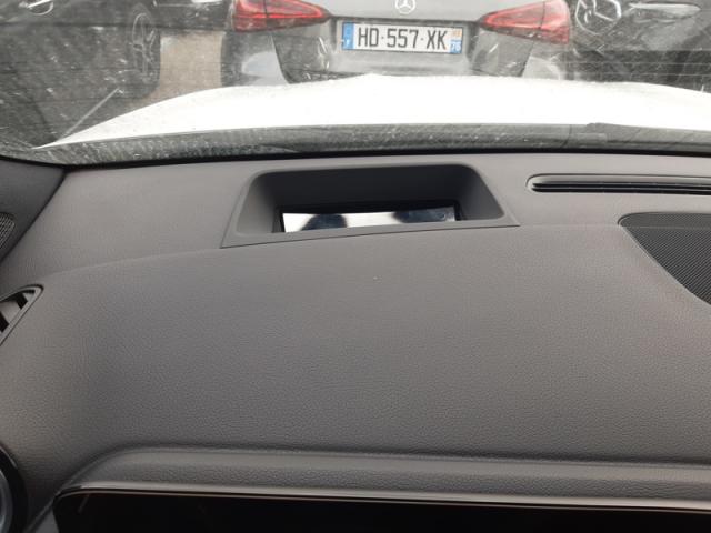 Mercedes Benz Gla image 7
