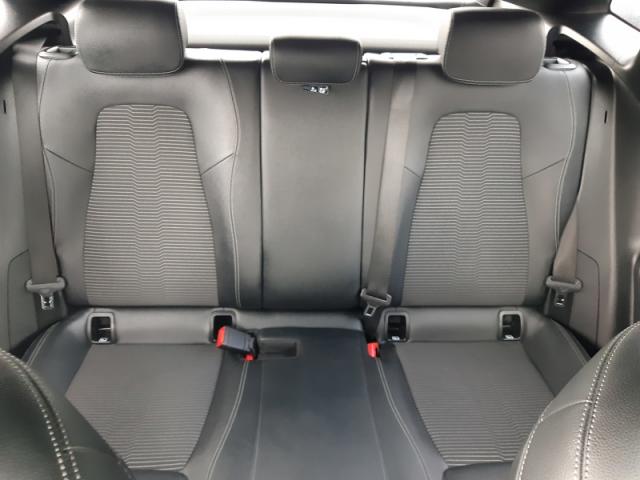 Mercedes Benz Gla image 1