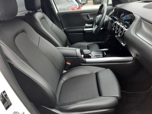 Mercedes Benz Gla image 9