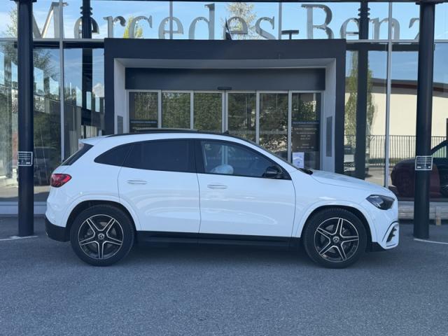 Mercedes Benz Gla image 1