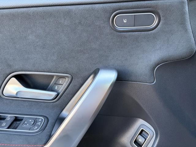 Mercedes Benz Cla Shooting Brake image 6