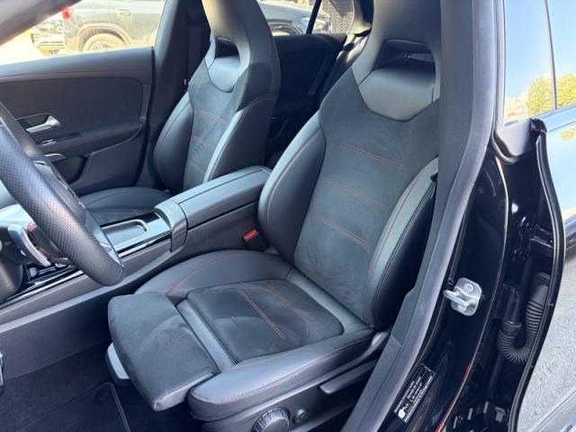 Mercedes Benz Cla Shooting Brake image 9