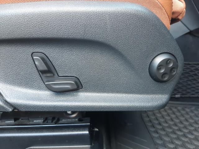 Mercedes Benz Glc image 2