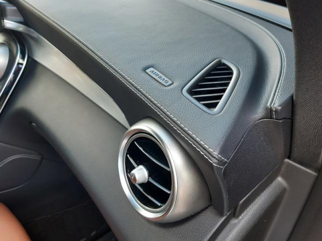 Mercedes Benz Glc image 9