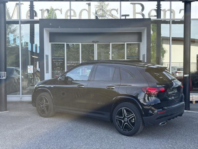 Mercedes Benz Gla image 2