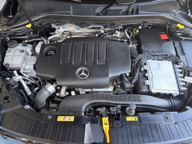 Mercedes Benz Gla image 7