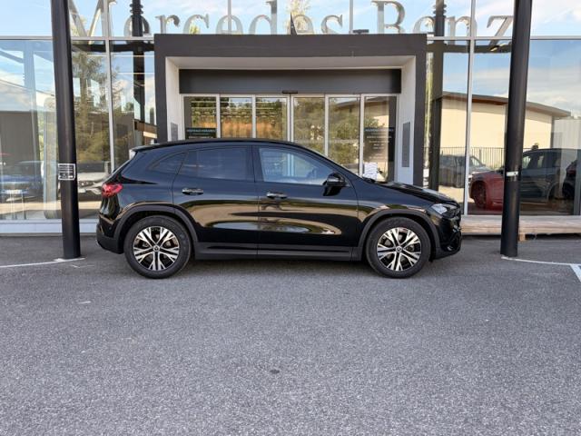 Mercedes Benz Gla image 1