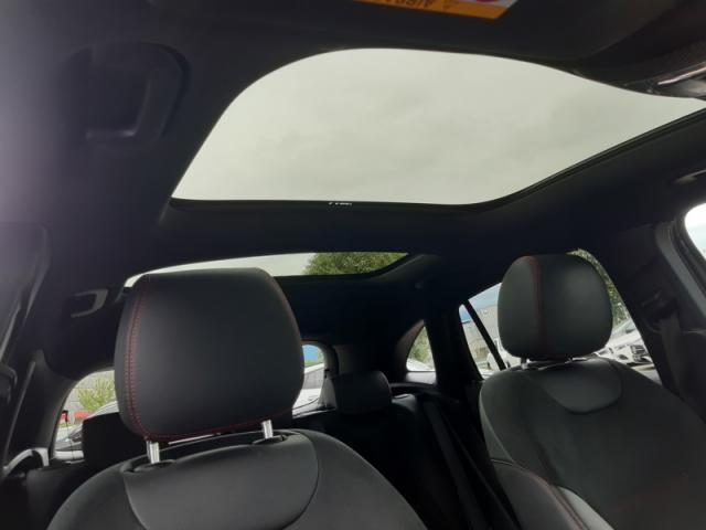 Mercedes Benz Gla image 4