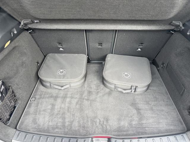 Mercedes Benz Gla image 1