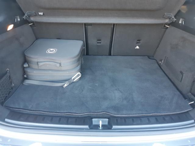 Mercedes Benz Eqa image 2