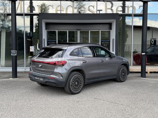Mercedes Benz Eqa image 6