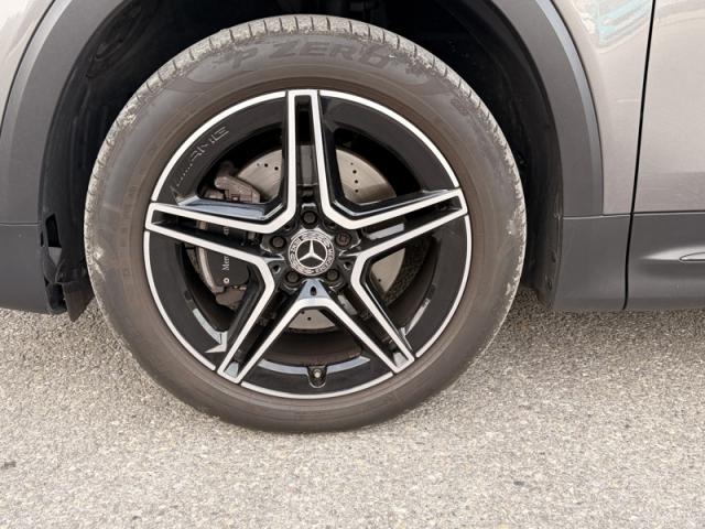 Mercedes Benz Glb image 5