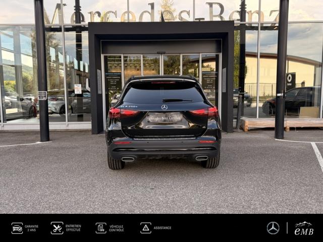 Mercedes Benz Gla image 8