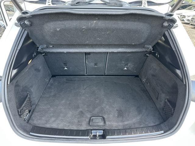 Mercedes Benz Gla image 8
