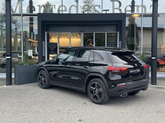 Mercedes Benz Gla image 1