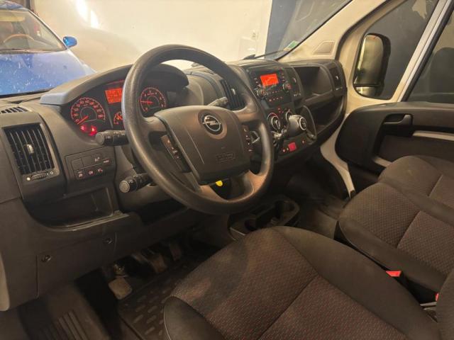 Opel Movano image 1
