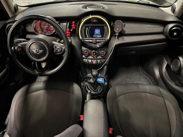 Mini Cooper image 3