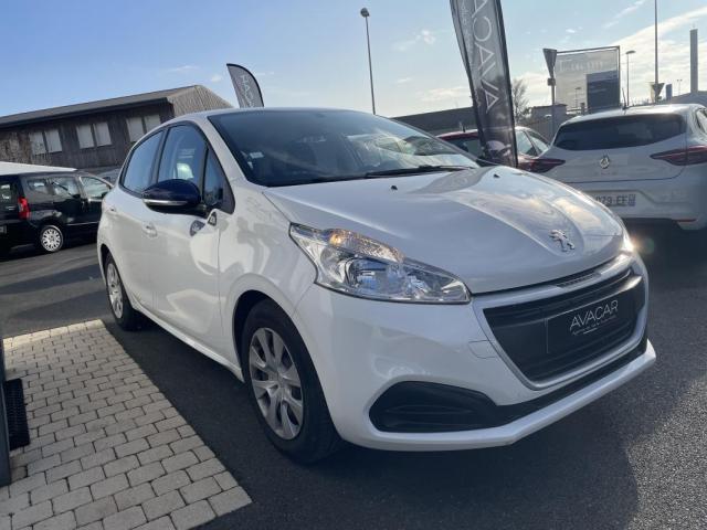 Peugeot 208 image 6