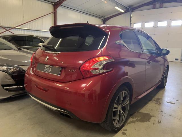 Peugeot 208 image 5