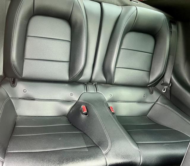 Ford Mustang image 4